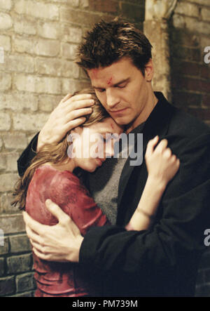 Film Still / Werbung noch von 'Angel' David Boreanaz, Eliza Dushku ca. 2001 Datei Referenz # 308471437 THA nur für redaktionelle Verwendung - Alle Rechte vorbehalten Stockfoto