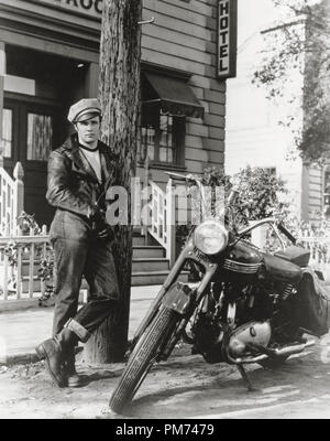 Marlon Brando, "Der Wilde" 1953 Columbia Datei Referenz # 30928 043 THA Stockfoto