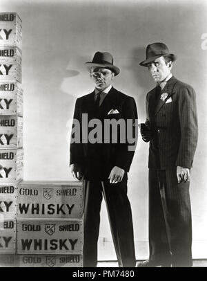 James Cagney und Humphrey Bogart, "Die goldenen Zwanziger" 1939 Warner Datei Referenz # 30928 056 THA Stockfoto