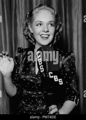 Studio Werbung noch: Alice Faye, 1937 Datei Referenz # 30928 1096 THA Stockfoto