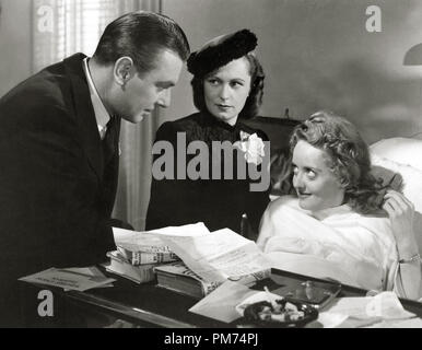 George Brent, Geraldine Fitzgerald und Bette Davis, 'Dark Victory' 1939 Warner Datei Referenz # 30928 133 THA Stockfoto