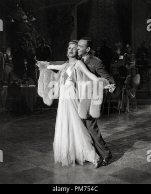 Ginger Rogers und Fred Astaire, Hutprofil 1935 RKO Datei Referenz # 30928 331 THA Stockfoto