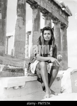 Sophia Loren, 'Junge auf einem Delphin" 1957 Datei Referenz # 30928 389 THA Stockfoto