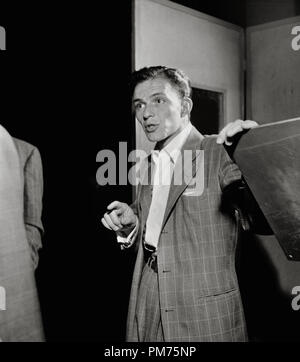 Portrait von Frank Sinatra, Liederkrantz Hall, New York, N.Y., ca. 1947 Datei Referenz # 30928 685 THA Foto: William P. Stockfoto