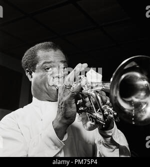 Porträt von Louis Armstrong, Carnegie Hall, New York, N.Y., circa 26.04.1947 Datei Referenz # 30928 690 THA Foto: William P. Stockfoto