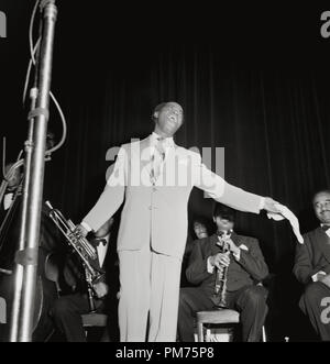 Porträt von Louis Armstrong, Carnegie Hall, New York, N.Y., ca. Feb.1947 Datei Referenz # 30928 692 THA Foto: William P. Stockfoto