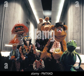 Film Still / Werbung noch von 'Muppets vom Weltraum aus "Animal, Gonzo, Rizzo die Ratte, Miss Piggy, Fozzie Bär, Kermit der Frosch, Becher © 1999 Columbia Pictures Photo Credit: James Bridges Datei Referenz # 30973436 THA nur für redaktionelle Verwendung - Alle Rechte vorbehalten Stockfoto