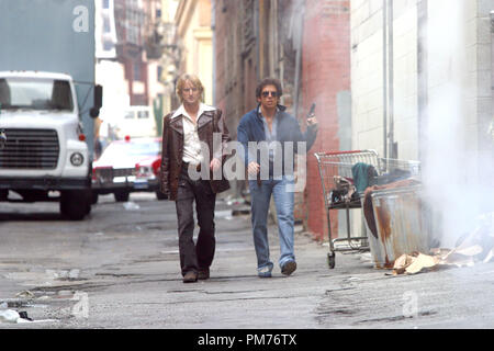 Film Still / Werbung immer noch von der tarsky & Hutch" Owen Wilson, Ben Stiller © 2004 Warner Brothers Photo Credit: Elliot Marks Datei Referenz # 30973575 THA nur für redaktionelle Verwendung - Alle Rechte vorbehalten Stockfoto