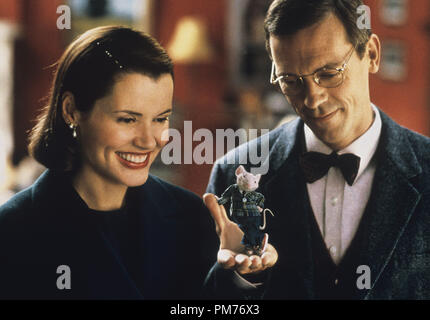 Film Still / Werbung noch von tuart Little 'Geena Davis, Hugh Laurie © 1999 Sony Pictures Datei Referenz # 30973600 THA nur für redaktionelle Verwendung - Alle Rechte vorbehalten Stockfoto