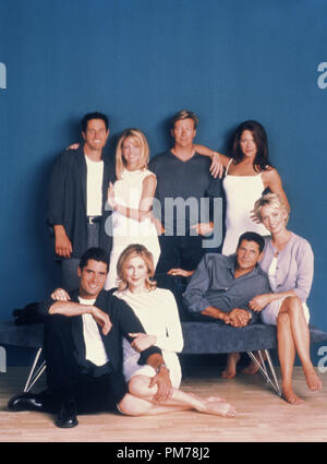 Film noch von 'Melrose Place' Rob Estes, Heather Locklear, Jack Wagner, Jamie Luner, John Newton, Kelly Rutherford, Thomas Calabro, Josie Bissett 1998 Photo Credit: Wayne Stambler Datei Referenz # 30996384 THA nur für redaktionelle Verwendung - Alle Rechte vorbehalten Stockfoto