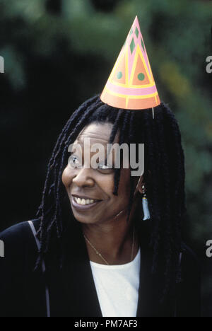 Film noch von 'gefälschte' Whoopi Goldberg © 1996 Warner Brothers Photo Credit: Suzanne Hannover Datei Referenz # 31042695 THA nur für redaktionelle Verwendung - Alle Rechte vorbehalten Stockfoto