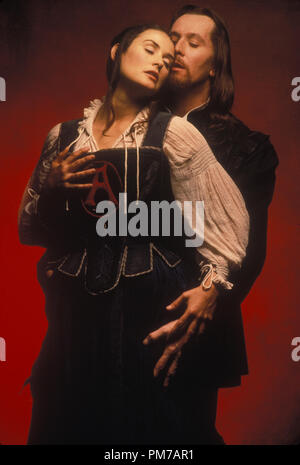 Szene aus "The Scarlet Letter" Demi Moore, Gary Oldman © 1995 Cinergi Pictures Photo Credit: Takashi Seida Datei Referenz # 31043042 THA nur für redaktionelle Verwendung - Alle Rechte vorbehalten Stockfoto