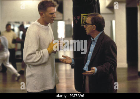 Film noch von 'Mighty Aphrodite" Michael Rapaport, Woody Allen © 1995 Miramax Photo Credit: Brian Hamill Datei Referenz # 31043218 THA nur für redaktionelle Verwendung - Alle Rechte vorbehalten Stockfoto