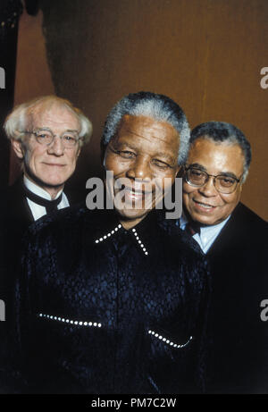 Szenenfoto aus "Schrei, geliebtes Land" Richard Harris, Nelson Mandela, James Earl Jones © 1995 Miramax Films Datei Referenz # 31043507 THA nur für redaktionelle Verwendung - Alle Rechte vorbehalten Stockfoto