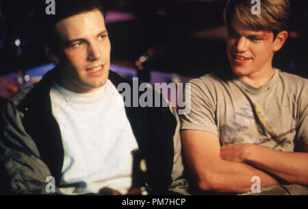 Szenenfoto aus "Good Will Hunting" Ben Affleck und Matt Damon © 1997 Miramax Photo Credit: George Kraychyk Datei Referenz # 31013311 THA nur für redaktionelle Verwendung - Alle Rechte vorbehalten Stockfoto