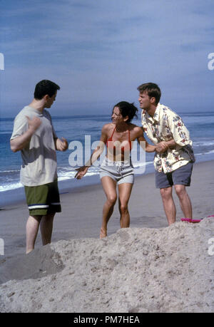 Szenenfoto aus "Freunde" Episode: Das mit den Quallen Matt LeBlanc, Courtney Cox, & Matthew Perry © 1997 Warner Datei Referenz # 31013330 THA nur für redaktionelle Verwendung - Alle Rechte vorbehalten Stockfoto