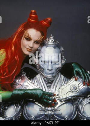 Szenenfoto aus "Batman und Robin" Uma Thurman, Arnold Schwarzenegger © 1997 Warner Brothers/DC Comics Datei Referenz # 31013430 THA nur für redaktionelle Verwendung - Alle Rechte vorbehalten Stockfoto