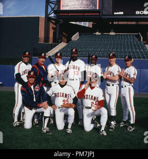 Film noch von 'Major League II', Tom Berenger, James Gammon, David Keith, Dennis Haysbert, Charlie Sheen, Omar Epps, Eric Bruskotter, Takaaki Ishibashi, Steve Yeager, Corbin Bernsen © 1994 Morgan Creek Photo Credit: Van Redin Datei Referenz # 31129272 THA nur für redaktionelle Verwendung - Alle Rechte vorbehalten Stockfoto