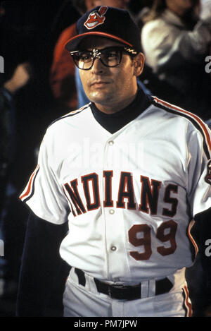 Film noch von 'Major League II "Charlie Sheen © 1994 Morgan Creek Photo Credit: Van Redin Datei Referenz # 31129276 THA nur für redaktionelle Verwendung - Alle Rechte vorbehalten Stockfoto