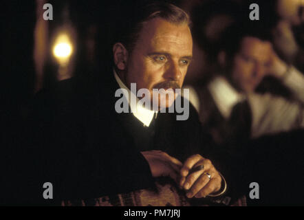 Szenenfoto aus "Legenden der Herbst 'Anthony Hopkins © 1994 TriStar Bilder Photo Credit: Kerry Hayes Datei Referenz # 31129290 THA nur für redaktionelle Verwendung - Alle Rechte vorbehalten Stockfoto