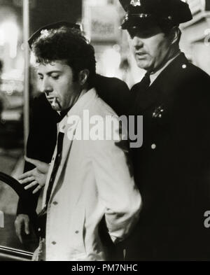 Studio Werbung Film noch von 'Lenny' Dustin Hoffman 1974 MGM Datei Referenz # 31202 940 THA Stockfoto