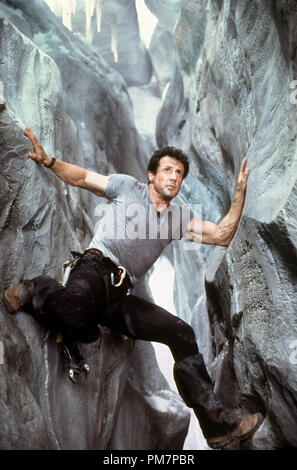 Film Still / Werbung noch von 'Cliffhanger' Sylvester Stallone © 1993 Tri-Star Photo Credit: A. Cooper Datei Referenz # 31371362 THA nur für redaktionelle Verwendung Alle Rechte vorbehalten Stockfoto