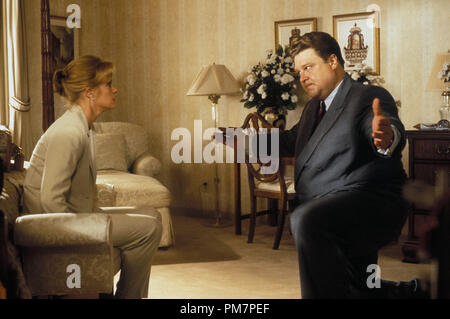 Film Still / Werbung noch von 'Born Yesterday' Melanie Griffith, John Goodman © 1993 Hollywood Pictures Photo Credit: Melinda Sue Gordon Datei Referenz # 31371388 THA nur für redaktionelle Verwendung Alle Rechte vorbehalten Stockfoto