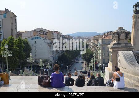 Marseille, Hafenstadt am Mittelmeer im Süden Niederlandes: Vor dem Bahnhof Saint Charles Stockfoto