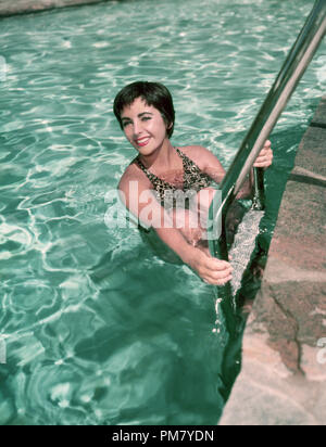 (Archivierung klassische Kino - Elizabeth Taylor Retrospektive) Elizabeth Taylor, ca. 1954 Datei Referenz # 31559 037 THA Stockfoto