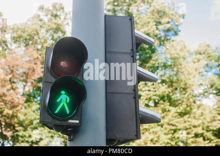 Grünes Licht für zwei Ampeln Stockfoto