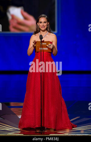 Natalie Portman präsentiert während der Live ABC TV-Sendung des 84. jährlichen Academy Awards von Hollywood und Highland Center, in Hollywood, CA, Sonntag, 26 Februar, 2012. Stockfoto