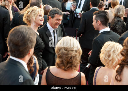 Melanie Griffith und Antonio Banderas kommen für die 84. jährlichen Academy Awards aus Hollywood, CA Februar 26, 2012. Stockfoto