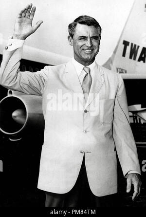 (Archivierung klassische Kino - Cary Grant Retrospektive) Cary Grant, um 1960 Kino Verlage Collection File Reference # 31475 115 THA Stockfoto