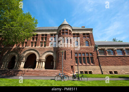 Austin Hall, Harvard Law School, entworfen von Henry Hobson Richardson, Harvard University, Cambridge, Middlesex County, Boston, Massachusetts Stockfoto