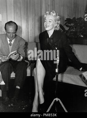 (Archival Classic Cinema - Marilyn Monroe Retrospektive) Marilyn Monroe circa 1956 File Reference # 31479 107THA Stockfoto