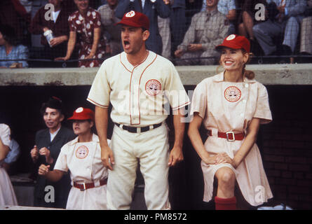 Film Still oder Werbung immer noch von "der Liga der Eigenen 'Tom Hanks, Geena Davis © 1992 Columbia Photo Credit: Louis Goldman Alle Rechte vorbehalten Datei Referenz # 31487 010 THA für die redaktionelle Nutzung nur Stockfoto