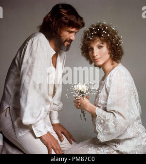 BARBRA STREISAND, Kris Kristofferson, "Ein Star wird geboren" 1976 Warner Stockfoto