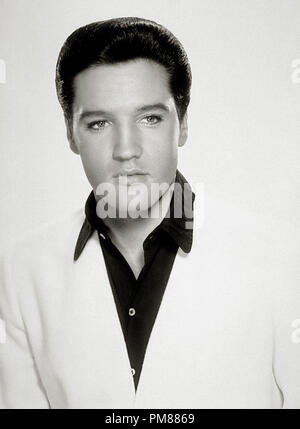 (Archival Classic Cinema - Elvis Presley Retrospective) Elvis Presley, um 1964. Dateireferenz # 31616 016THA Stockfoto