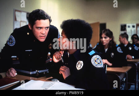 Studio Werbung immer noch von "Police Academy" G.W. Bailey, Marion Ramsey © 1984 Warner Alle Rechte vorbehalten Datei Referenz # 31706237 THA für die redaktionelle Nutzung nur Stockfoto