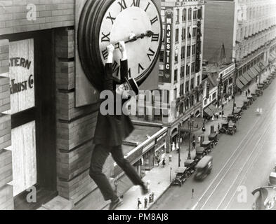 'Sicherheit' Harold Lloyd Hal Roach Studios 1923/Pathe Datei Referenz # 31780 781 Stockfoto