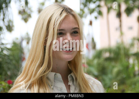 Elle Fanning Portrait Session, 30. November 2012. Reproduktion von amerikanischen Boulevardzeitungen ist absolut verboten. Datei Referenz # 31820 006 GFS nur für redaktionelle Verwendung - Alle Rechte vorbehalten Stockfoto