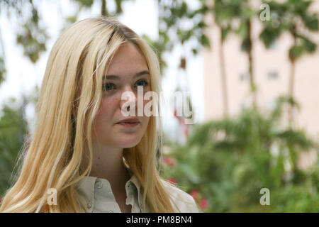 Elle Fanning Portrait Session, 30. November 2012. Reproduktion von amerikanischen Boulevardzeitungen ist absolut verboten. Datei Referenz # 31820 007 GFS nur für redaktionelle Verwendung - Alle Rechte vorbehalten Stockfoto