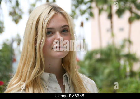 Elle Fanning Portrait Session, 30. November 2012. Reproduktion von amerikanischen Boulevardzeitungen ist absolut verboten. Datei Referenz # 31820 008 GFS nur für redaktionelle Verwendung - Alle Rechte vorbehalten Stockfoto