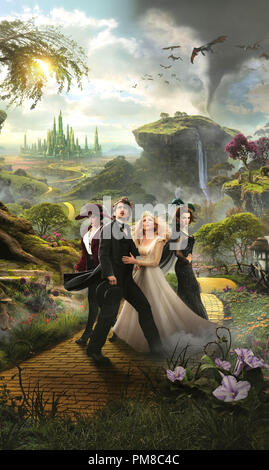 "OZ: Die großen und mächtigen 'Poster Mila Kunis, James Franco, Michelle Williams, Rachel Weisz Stockfoto