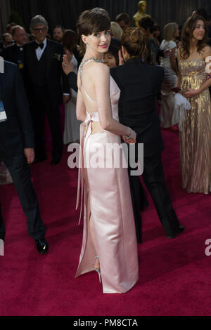 Anne Hathaway, Oscar®-Nominee für Schauspielerin in einer Nebenrolle, kommt für die Oscars® auf der Dolby® Theater in Hollywood, CA, 24. Februar 2013. Stockfoto