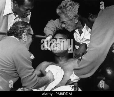 Studio freigegeben Werbung Szenenfoto aus "Die größte "Muhammad Ali 1977 EMI Filme Datei Referenz # 31955 505 THA Stockfoto