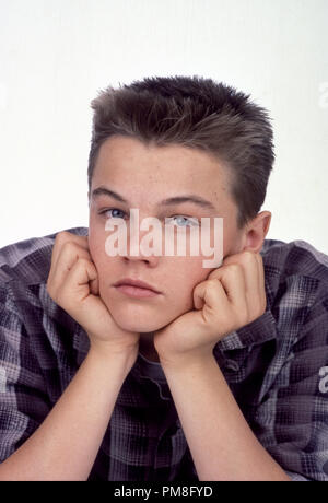 Film Still / Werbung immer noch von "Dieses Leben" des jungen Leonardo DiCaprio © 1993 Warner Foto: Herb Ritts Datei Referenz # 31371041 THA nur für redaktionelle Verwendung Alle Rechte vorbehalten Stockfoto