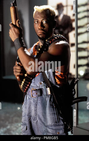 Film Still / Werbung noch von 'Demolition Man' Wesley Snipes © 1993 Warner Foto: Andrew Cooper Datei Referenz # 31371326 THA nur für redaktionelle Verwendung Alle Rechte vorbehalten Stockfoto