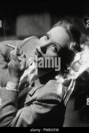 (Archivierung klassische Kino - Marlene Dietrich Retrospektive) Marlene Dietrich, ca. 1935 Kino Verlage Collection File Reference # 31496 046 THA Stockfoto