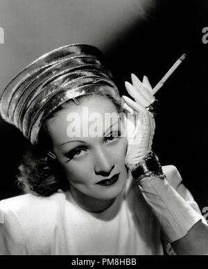 (Archivierung klassische Kino - Marlene Dietrich Retrospektive) Marlene Dietrich, 1940 Kino Verlage Collection File Reference # 31496 113 THA Stockfoto